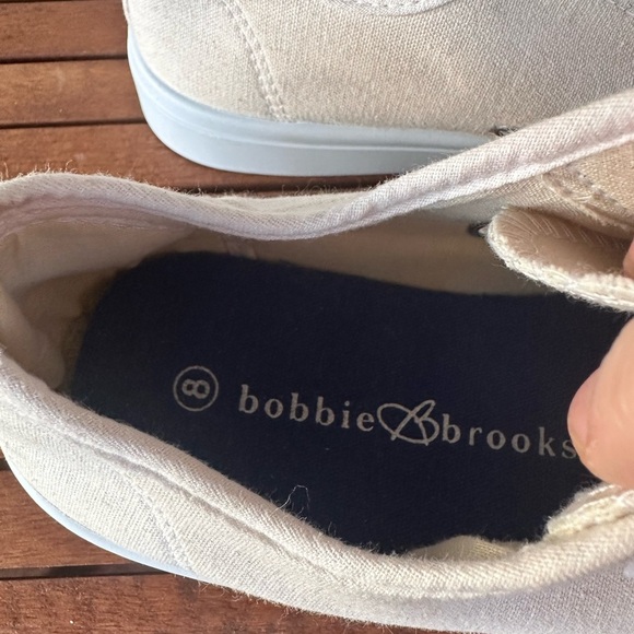 Bobbie Brooks women’s canvas shoes size 8 - Picture 4 of 10